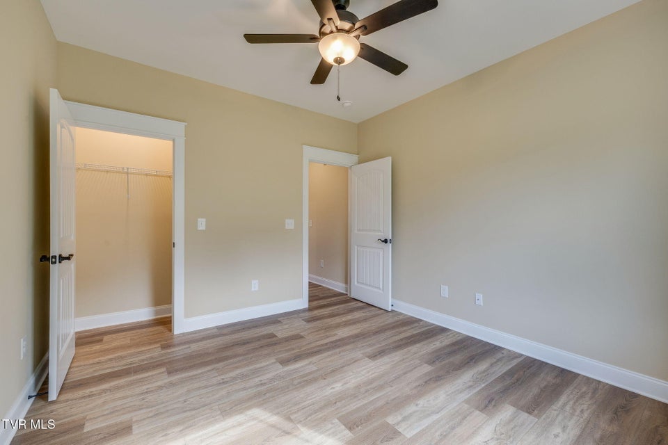 Photo #26: 518 Middays Rest