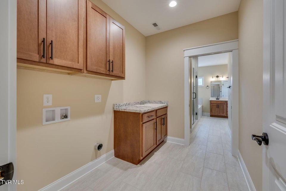 Photo #27: 518 Middays Rest