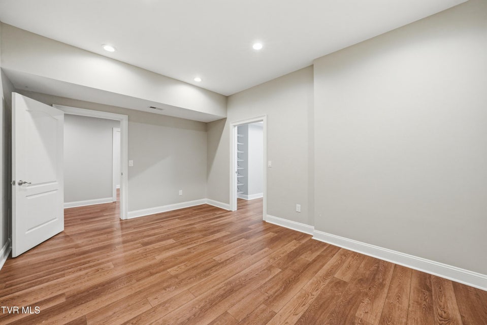 Photo #38: 1184 Cliffview Circle