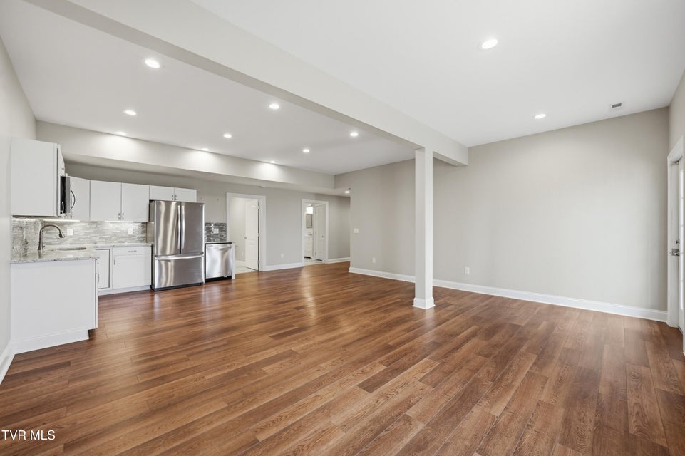 Photo #32: 1184 Cliffview Circle