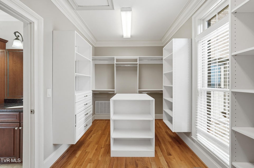 Photo #17: 1184 Cliffview Circle