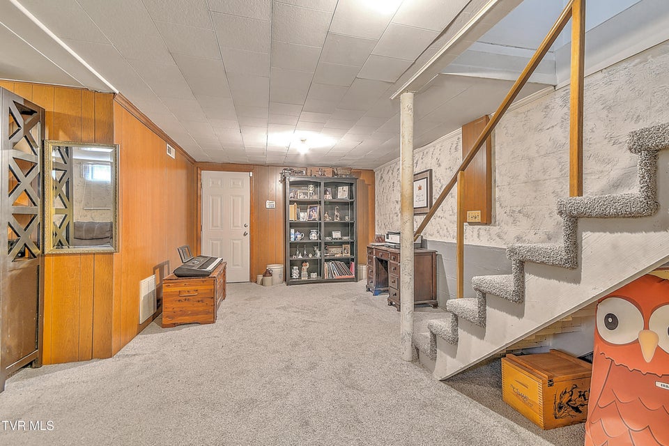 Photo #21: 806 Hollis Street