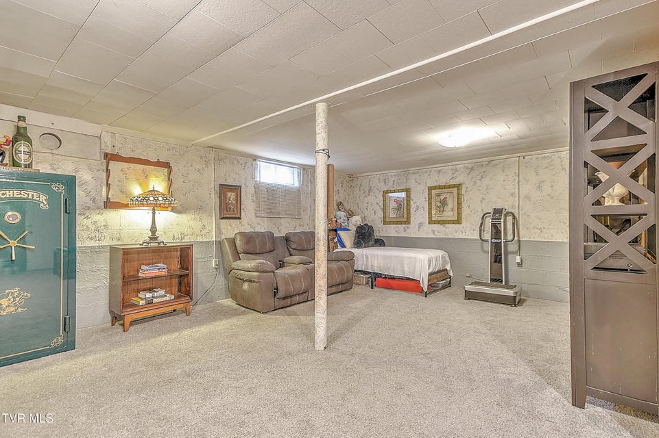 Photo #22: 806 Hollis Street