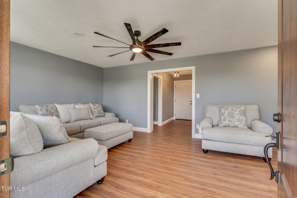 Photo #12: 1405 Dover Road