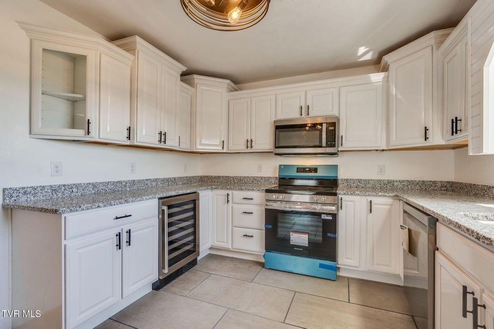 Photo #18: 1405 Dover Road