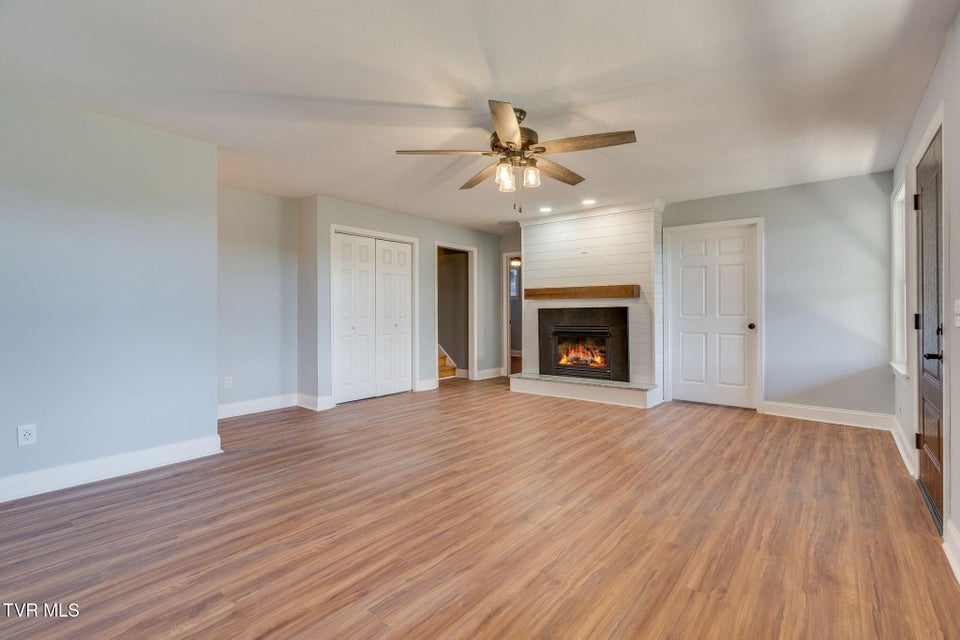 Photo #31: 1405 Dover Road