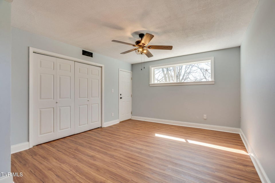 Photo #34: 1405 Dover Road