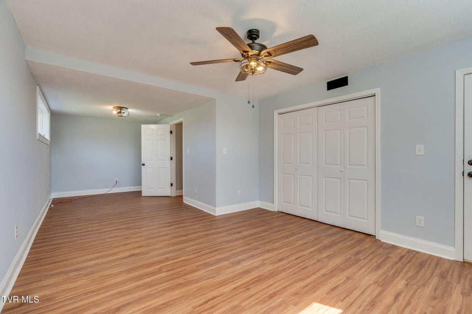 Photo #35: 1405 Dover Road