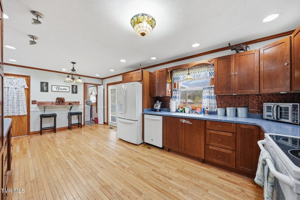 Photo #5: 261 Price Road