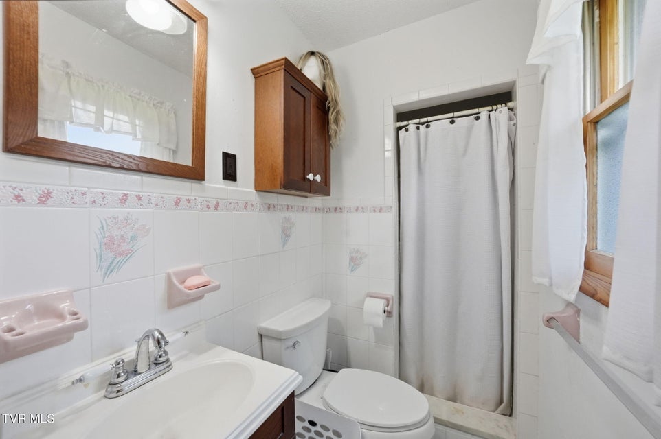 Photo #19: 261 Price Road