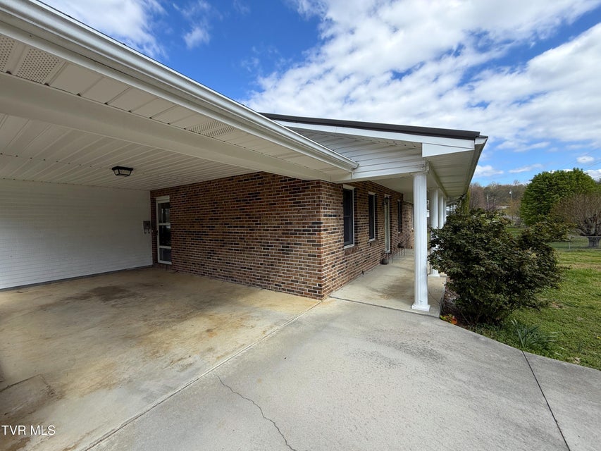 Photo #2: 858 Burnett Drive