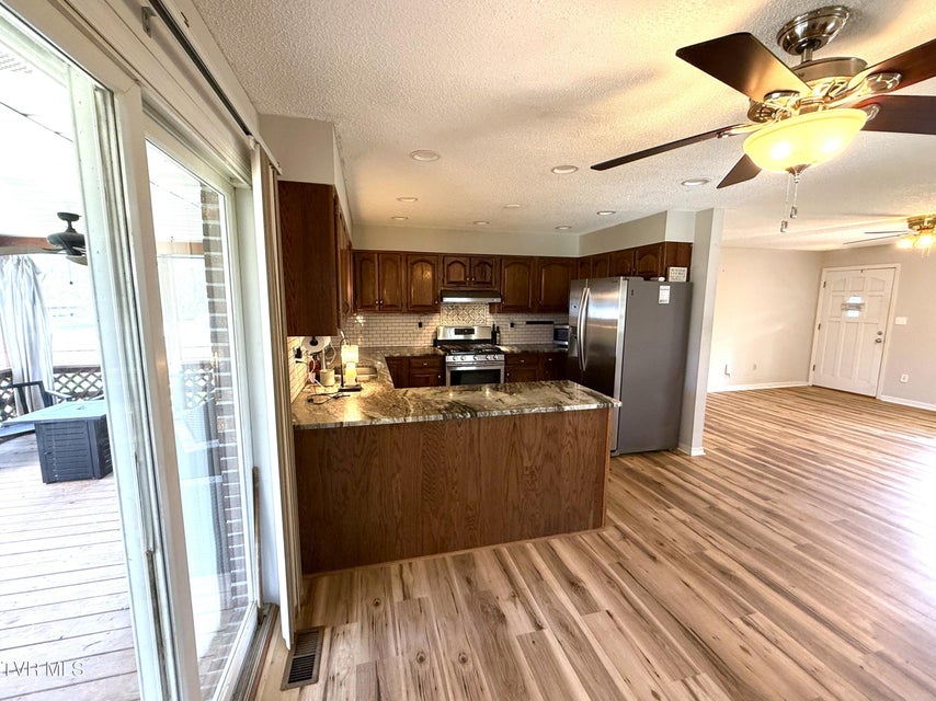 Photo #7: 858 Burnett Drive