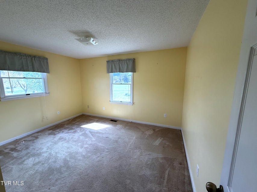 Photo #13: 858 Burnett Drive