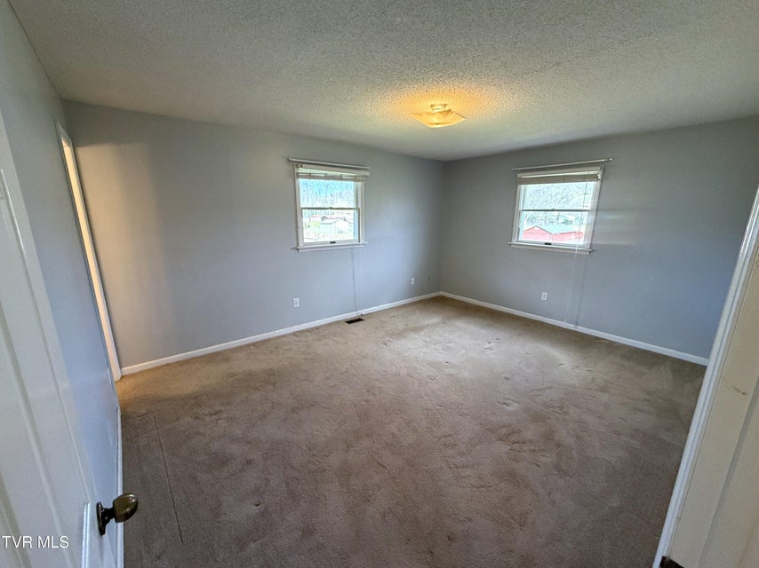 Photo #15: 858 Burnett Drive