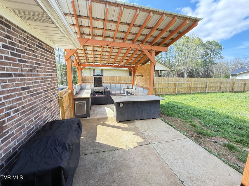 Photo #22: 858 Burnett Drive