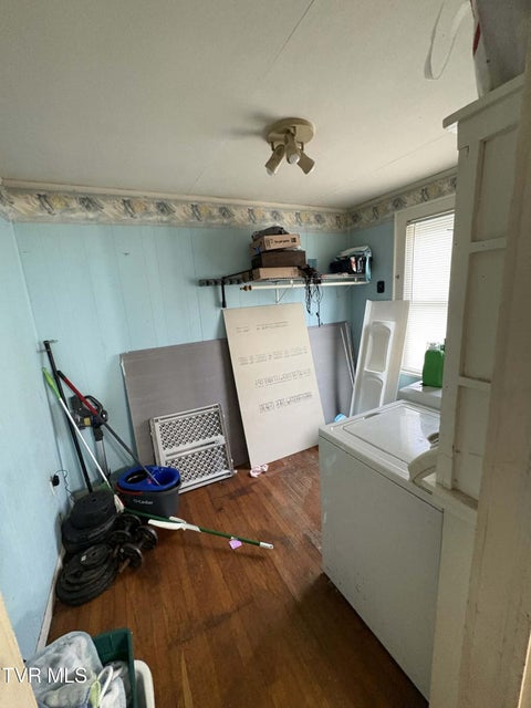 Photo #11: 11821 Central Street