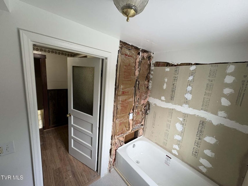 Photo #20: 11821 Central Street