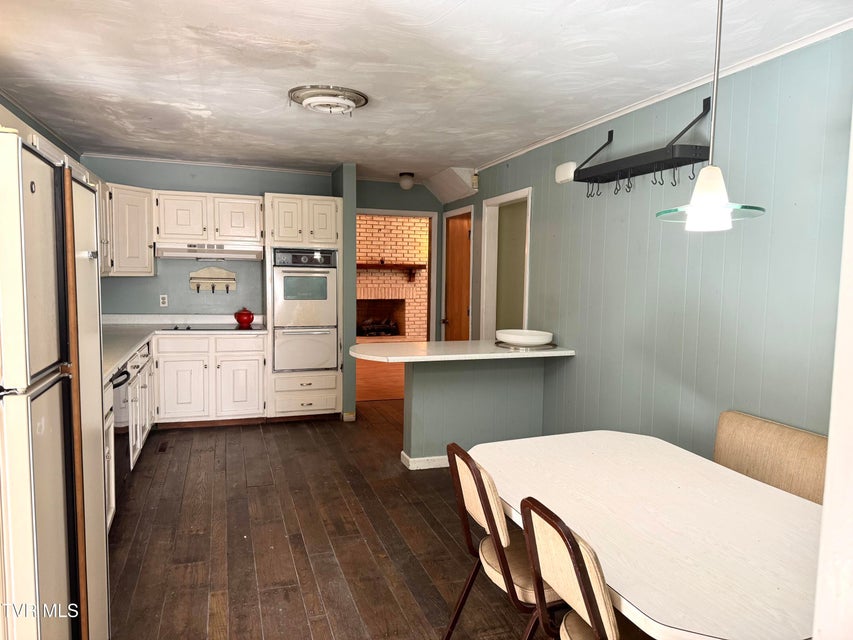 Photo #8: 1721 Valley View Drive