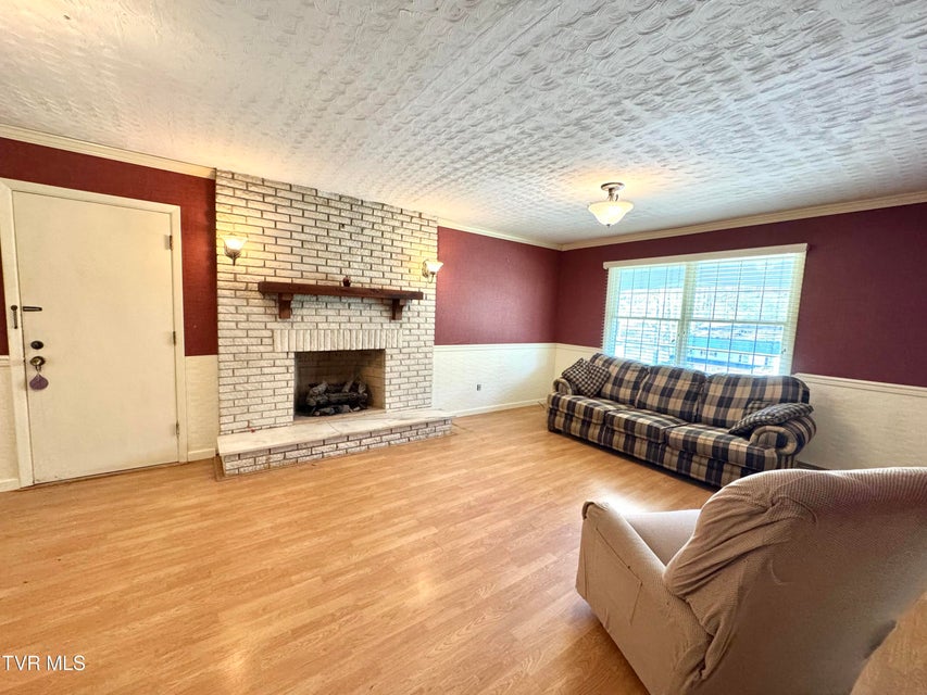 Photo #18: 1721 Valley View Drive