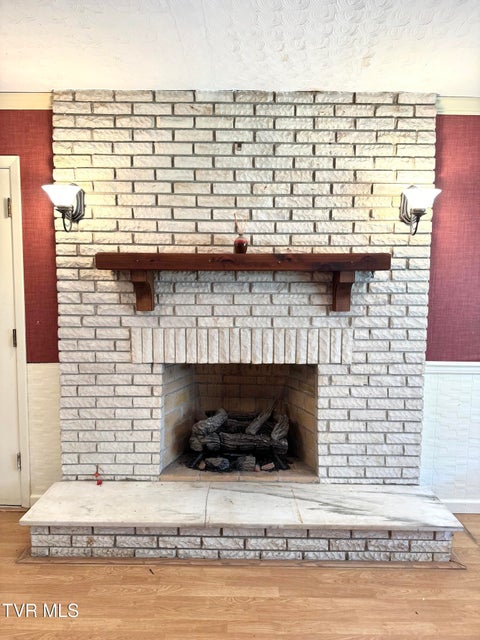 Photo #17: 1721 Valley View Drive