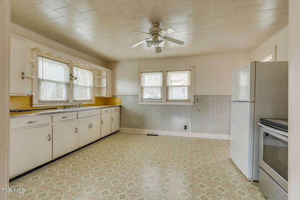 Photo #7: 114 Maple Drive