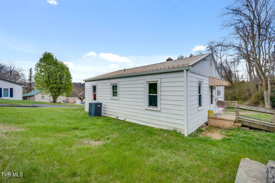 Photo #21: 114 Maple Drive