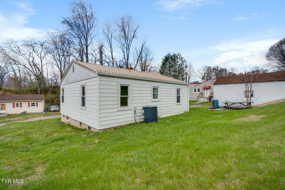 Photo #19: 114 Maple Drive