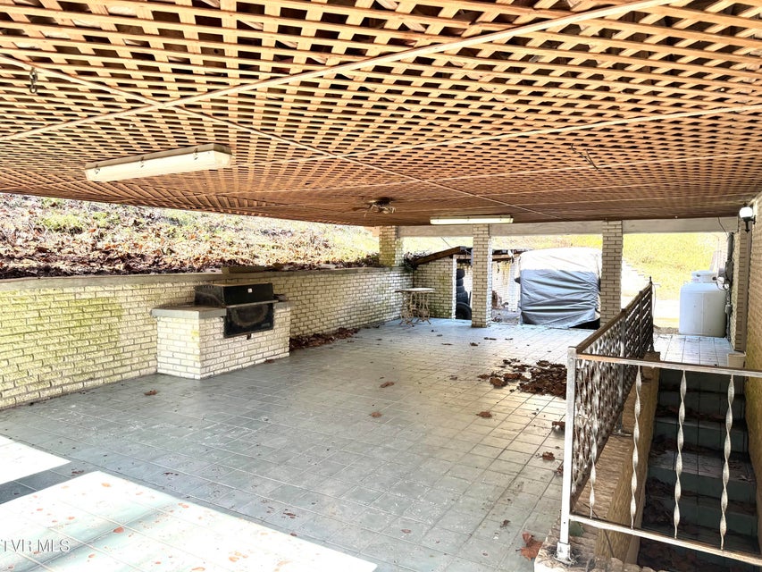 Photo #37: 1721 Valley View Drive