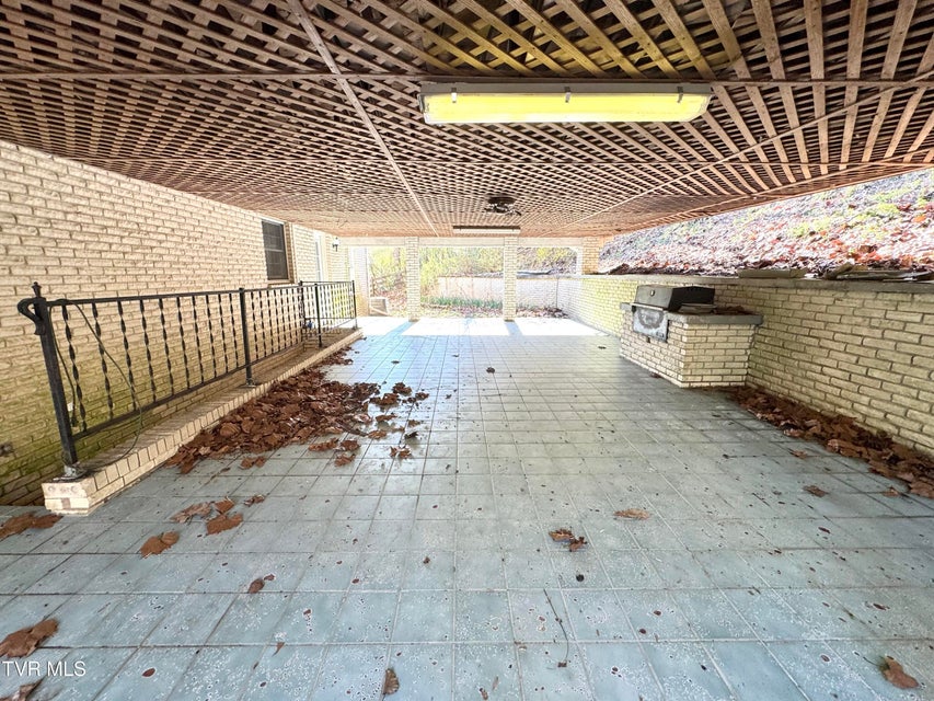 Photo #39: 1721 Valley View Drive