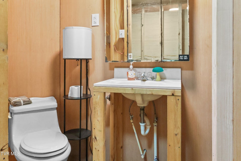 Photo #17: 990 Bullock Hollow Road