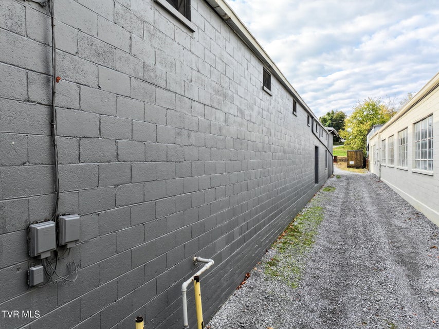 Photo #72: 403 Summer Street