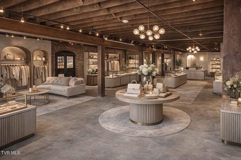 Photo #21: 453 Main Street