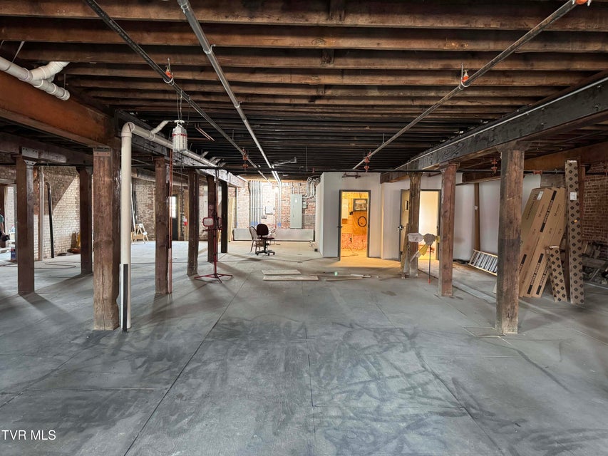 Photo #28: 453 Main Street