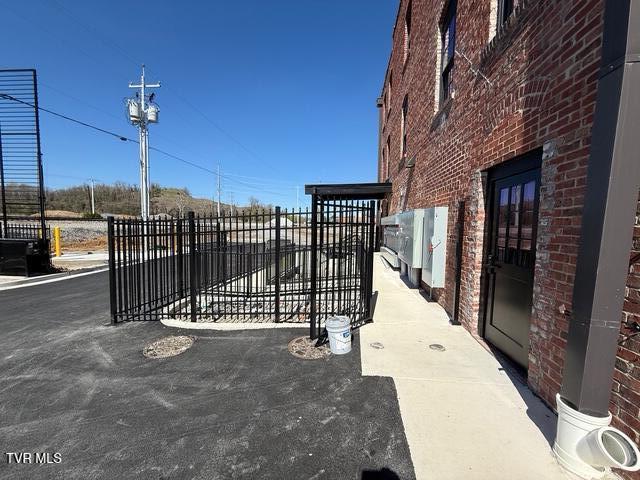 Photo #38: 453 Main Street