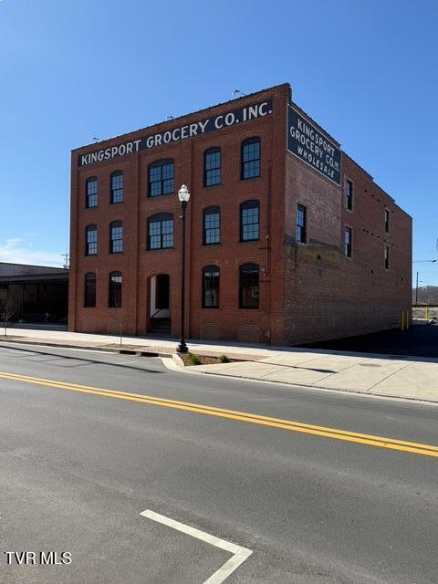 Photo #35: 453 Main Street