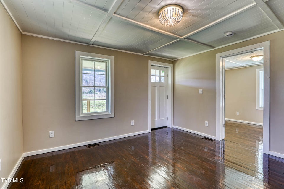 Photo #5: 720 Old Highway 11 