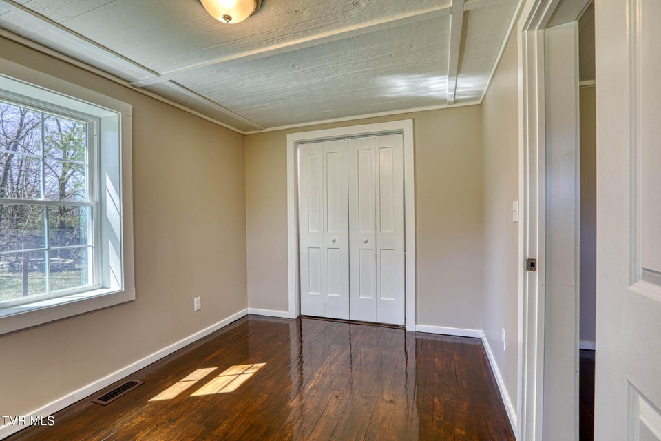 Photo #6: 720 Old Highway 11 