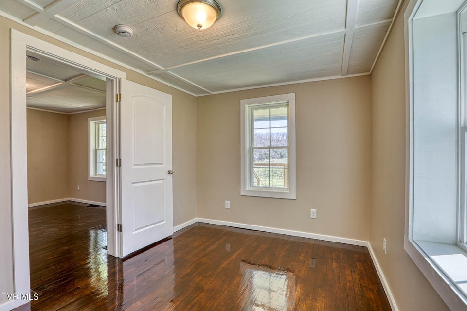 Photo #7: 720 Old Highway 11 