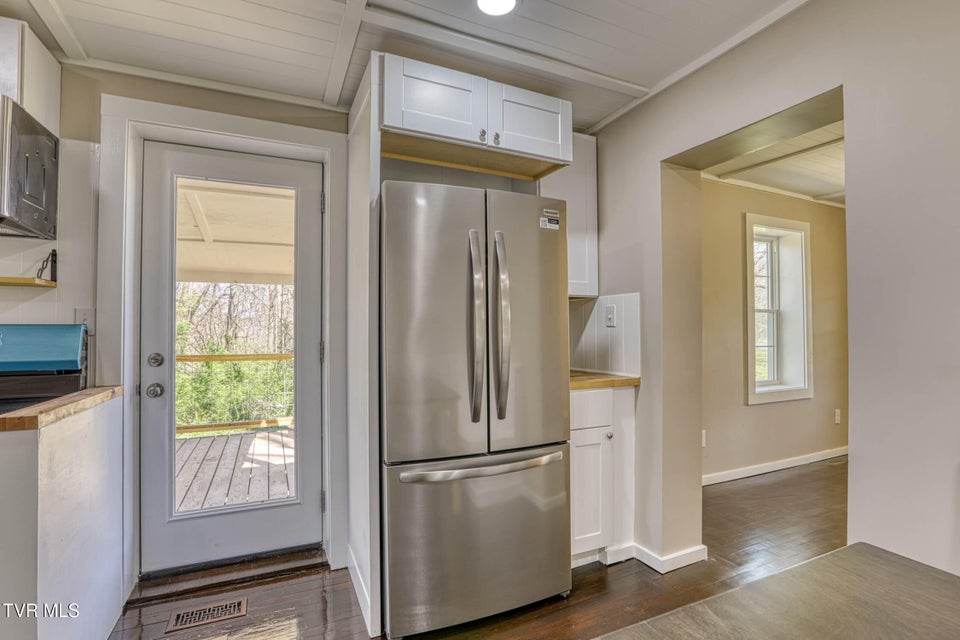 Photo #12: 720 Old Highway 11 