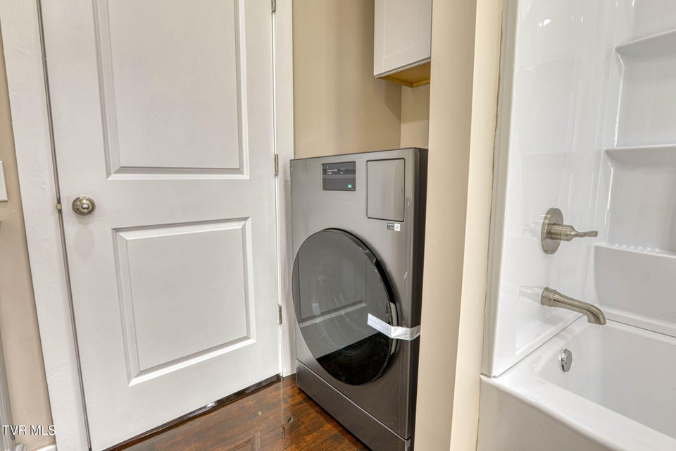 Photo #15: 720 Old Highway 11 