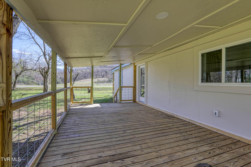 Photo #26: 720 Old Highway 11 