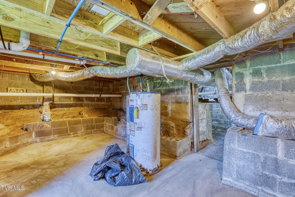 Photo #28: 720 Old Highway 11 