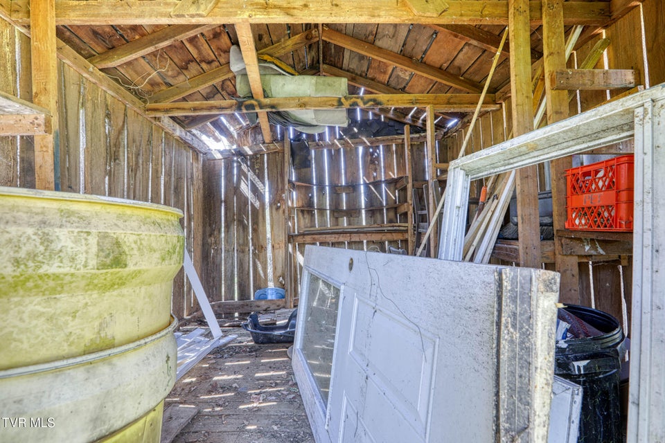 Photo #31: 720 Old Highway 11 