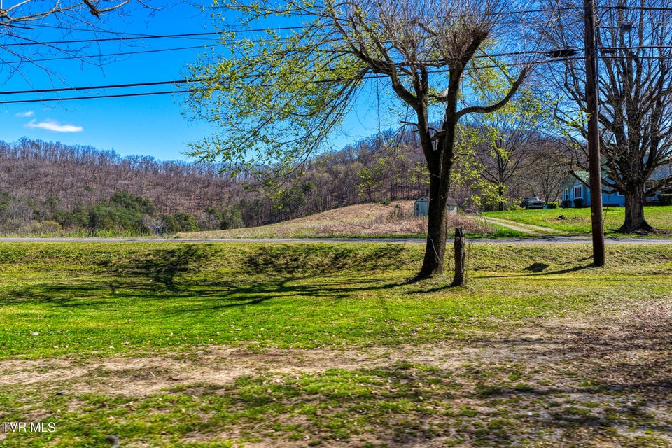 Photo #54: 720 Old Highway 11 