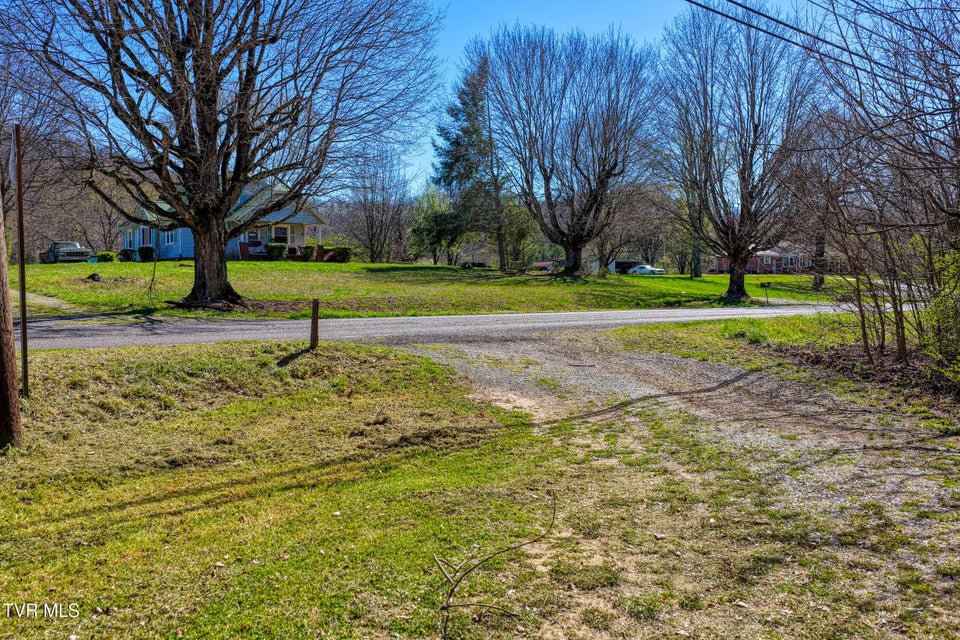 Photo #55: 720 Old Highway 11 