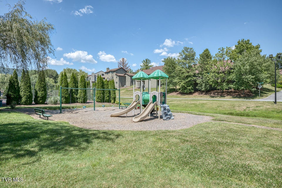 Photo #67: 222 Willowbend Court