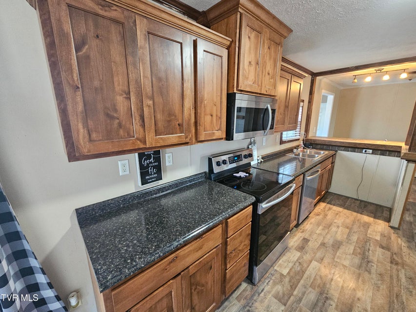 Photo #10: 7395 Grady Lane