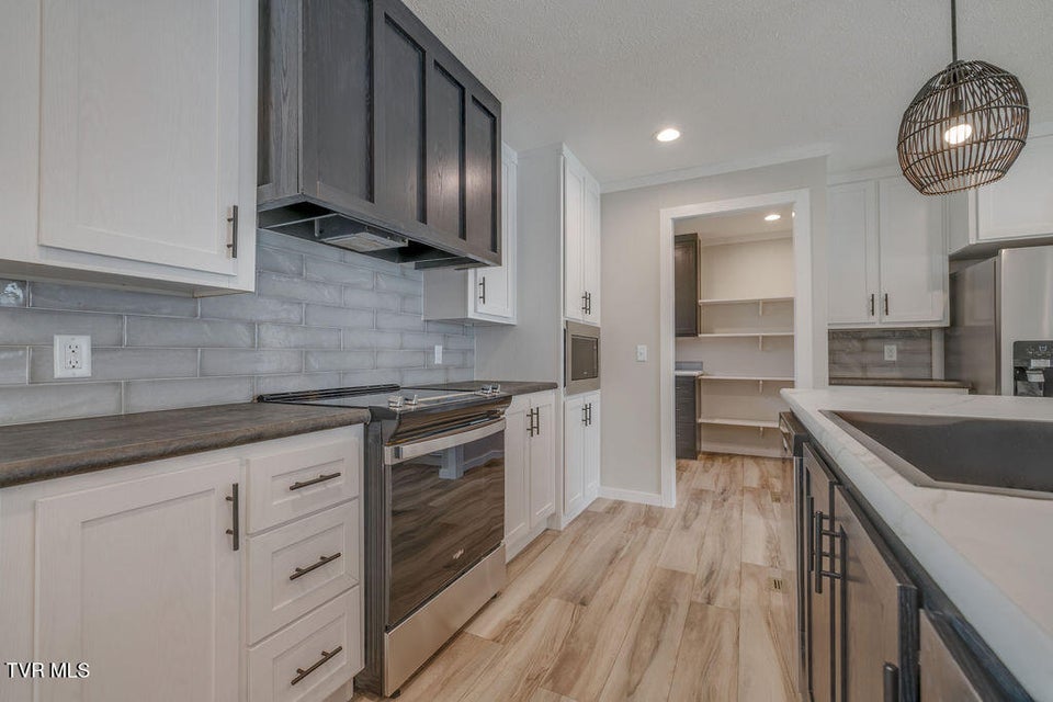 Photo #11: 1565 Rheatown Road