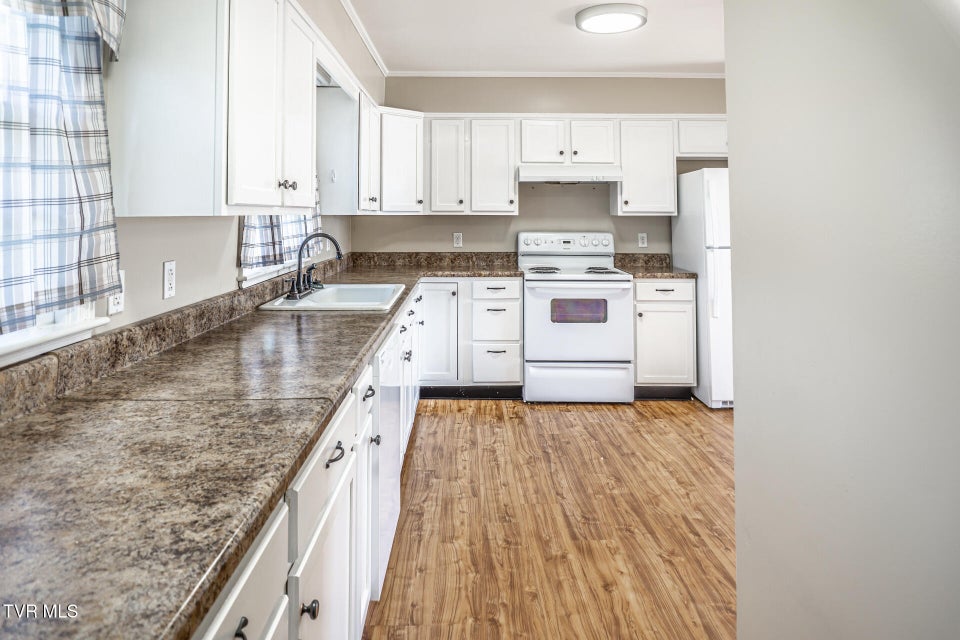 Photo #10: 404 Dyer Circle