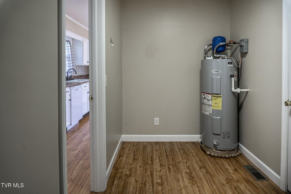 Photo #14: 404 Dyer Circle